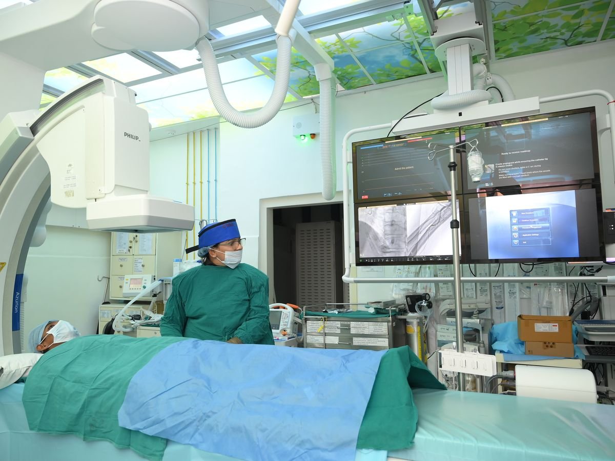 Dr. Hetan Shah in the cardiac catheterisation lab